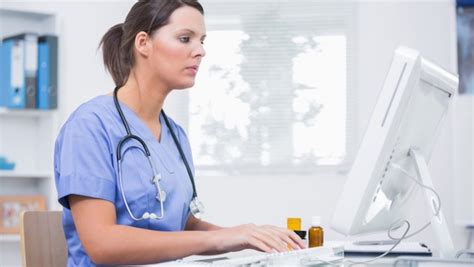 Using Electronic Software for Nursing Documentation in Nursing .
